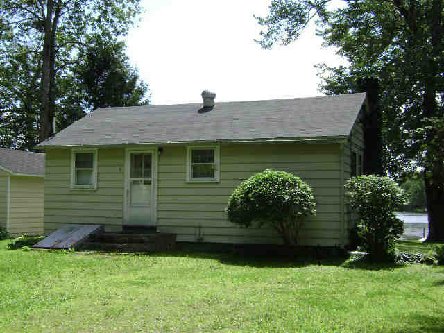 Building photograph for 6 WEST SHORE DR